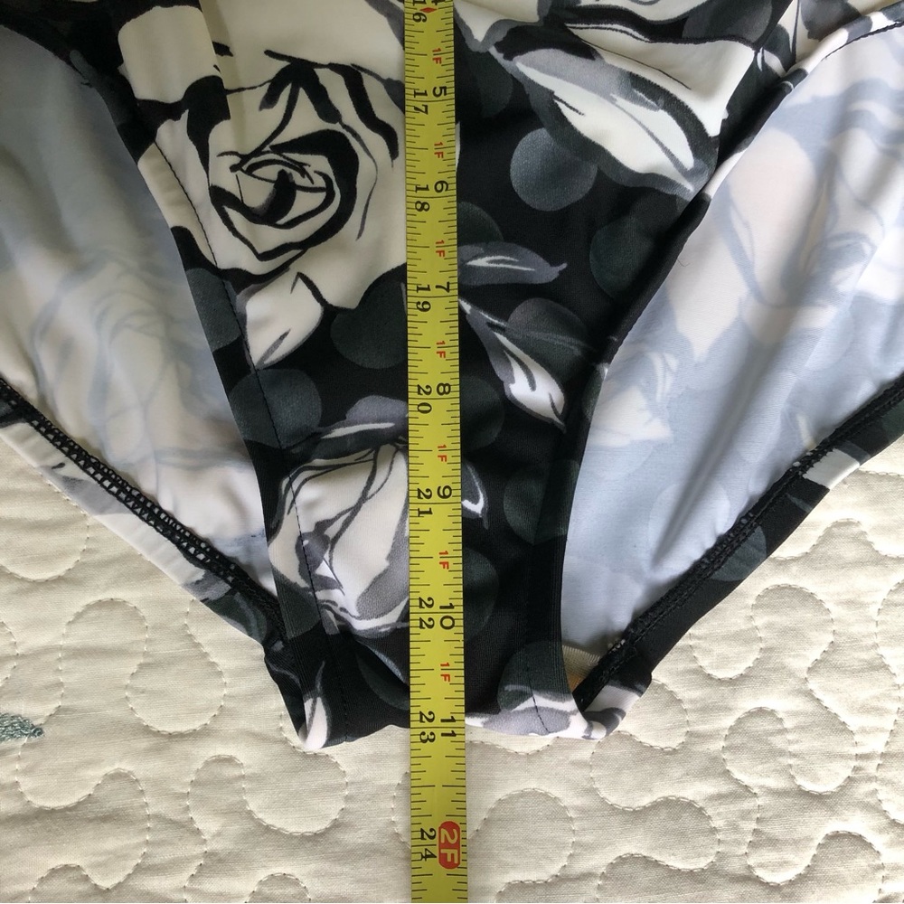 EUC Maxine of Hollywood Bathing Suit - Size 12 - Picture 6 of 10